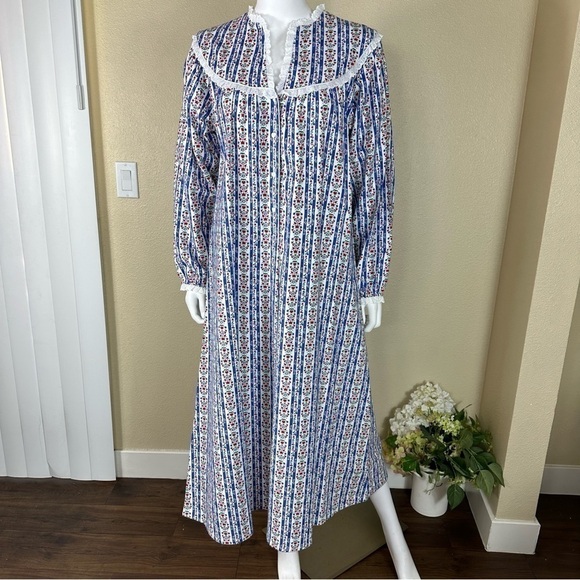 Lanz of Salzburg Sz S Nightgown Classic Blue Tyrolean Stripe Flannel NWOT - Picture 6 of 16